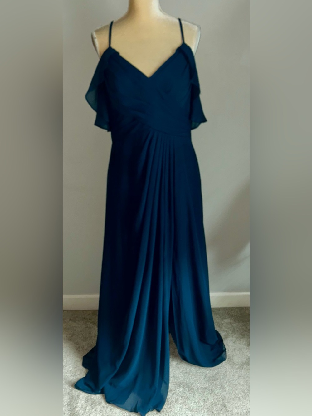 Azazie Elegant Navy Bridesmaid  V-Neck Spaghetti Strap Evening Dress Sz 14